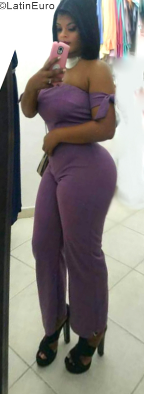 Date this passionate Dominican Republic girl Oscaterin from Santiago DO33370