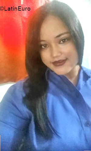 Date this georgeous Dominican Republic girl Ana from Santo Domingo DO33376