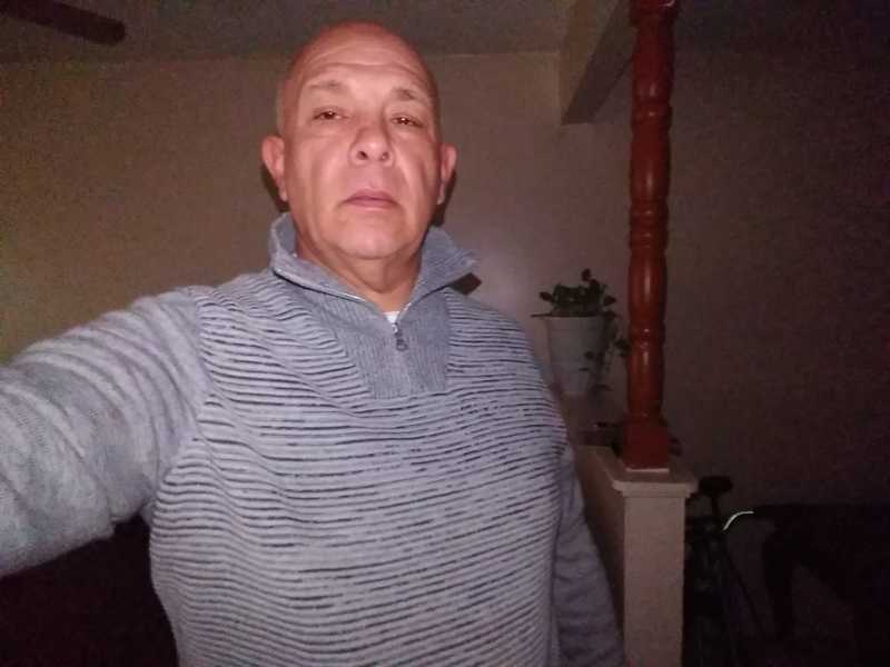 Date this sensual United States man Micheallat from Los Angeles US19610