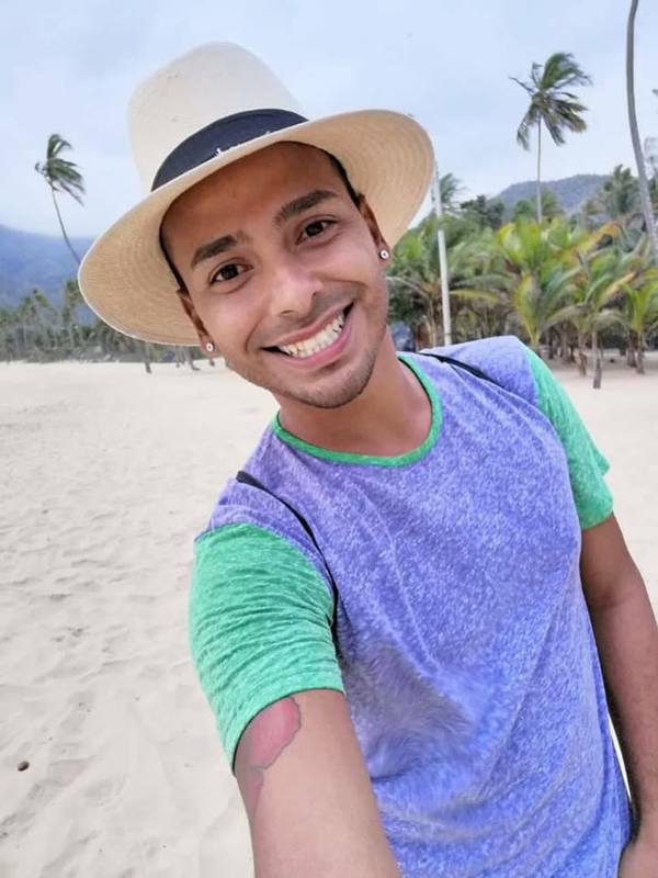Date this pretty Mexico man Carlos from Mexico City MX1612