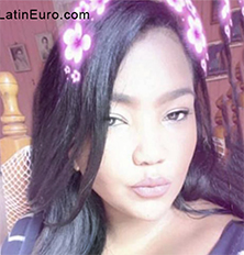 Date this stunning Dominican Republic girl Laura from Santo Domingo DO33408