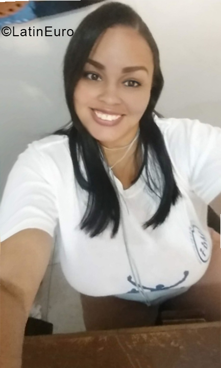 Date this charming Dominican Republic girl Mery from Santiago DO33492