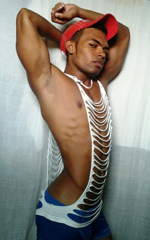 Date this beautiful Cuba man PatrickLooking from Santiago De Cuba CU430