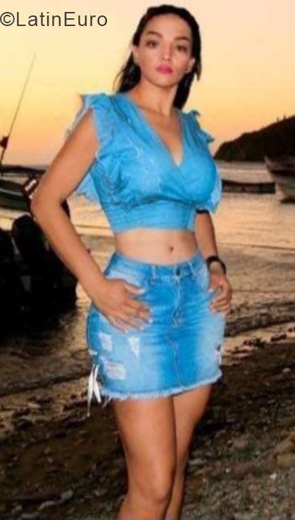 Date this hot Colombia girl Paola from Santa Marta CO24607