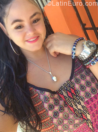 Date this good-looking Dominican Republic girl YENIFER from Santo Domingo DO33531