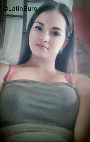 Date this georgeous Honduras girl Yenifer from San Pedro Sula HN2579