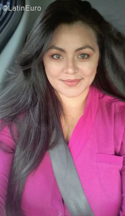 Date this pretty Venezuela girl LAURA from San Cristobal VE2024