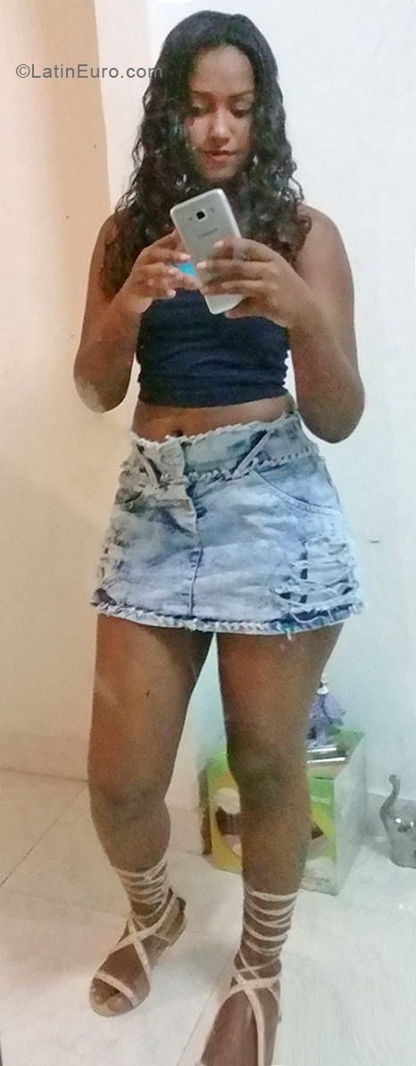 Date this beautiful Colombia girl Jessica from Cali CO31222