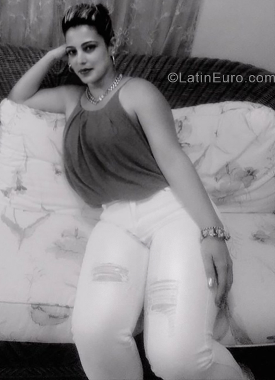 Date this exotic Cuba girl Yanet from Cabaiguan CU442
