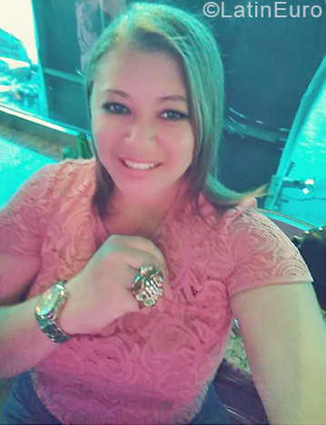 Date this lovely Dominican Republic girl Loreley from Valverde DO33575