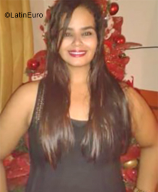 Date this pretty Venezuela girl Roselis from Cabimas VE2056