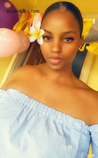 Date this voluptuous Jamaica girl Shanell from Montego Bay JM2612