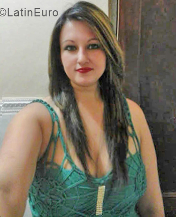 Date this foxy Honduras girl Claudia from San Pedro Sula HN2938