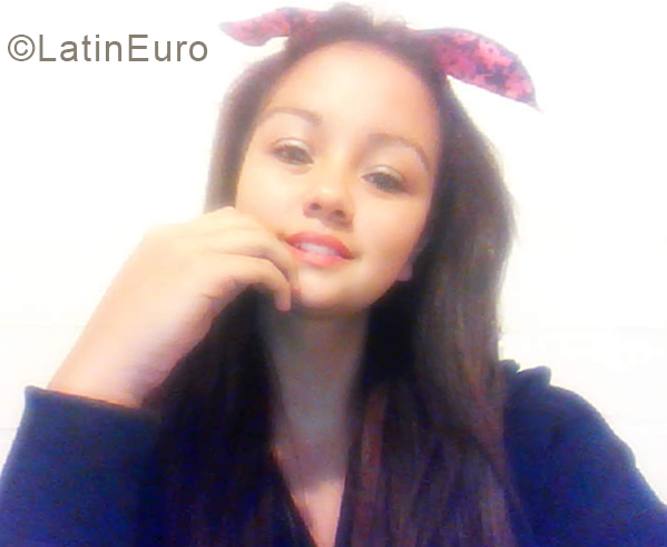 Date this charming Chile girl Berta from San Felipe CL127