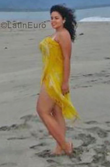 Date this delightful Colombia girl Sara from Santa Marta CO24818