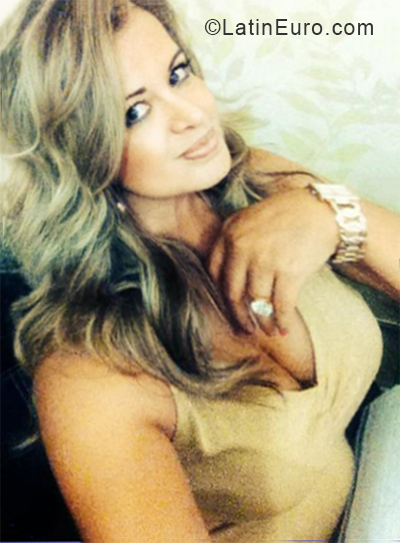 Date this cute Bolivia girl Vania from Santa Cruz BO47