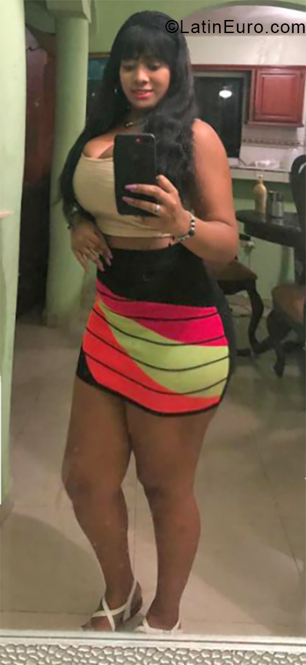 Date this fun Dominican Republic girl Julia from Santo Domingo DO33931