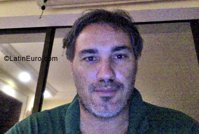 Date this voluptuous French Polynesia man Hoturaro from Papeete PF2