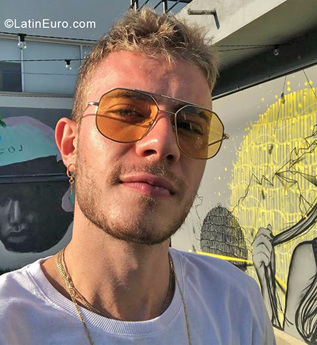 Date this young Brazil man Bruno from São Paulo BR10765