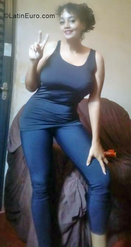 Date this passionate Brazil girl Dany from Goiania BR10772