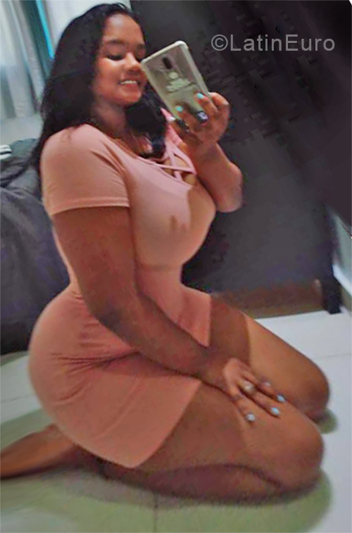 Date this fun Dominican Republic girl Ashley from Santo Domingo DO34142