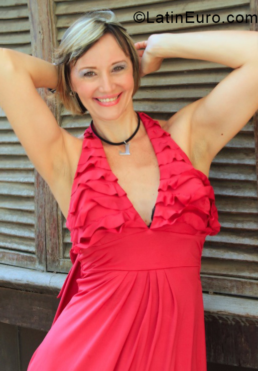 Date this happy Venezuela girl Michel from Caracas VE2177