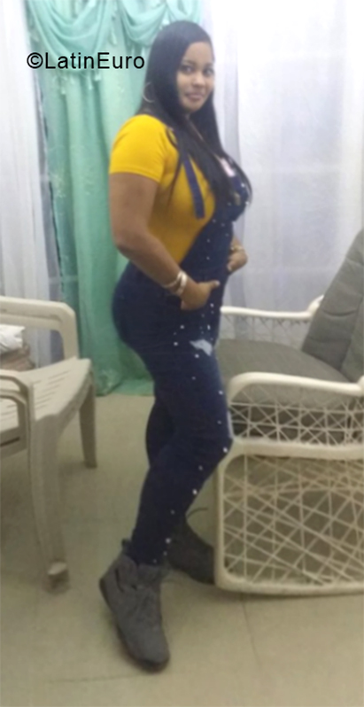 Date this passionate Dominican Republic girl Aimie from Santo Domingo DO34165