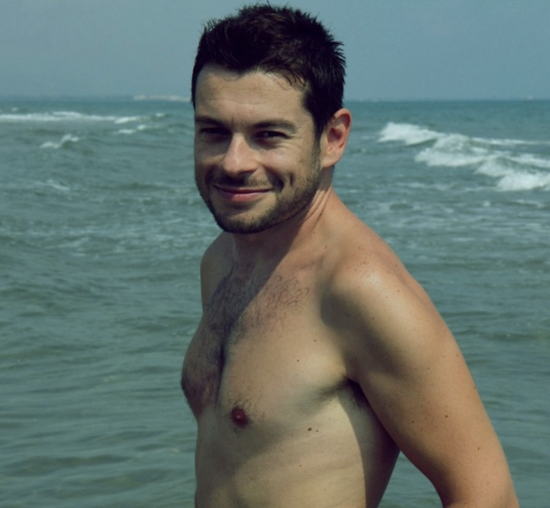 Date this delightful Spain man Pol from Barcelona ES453