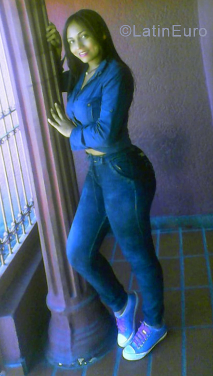 Date this young Venezuela girl Yamilanis from Bolivar VE2256