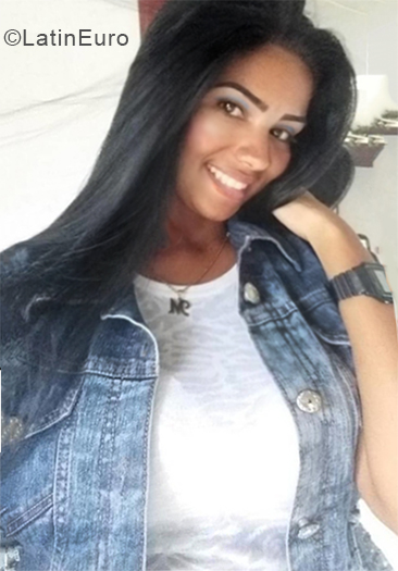 Date this happy Venezuela girl IVELISSE from Chacao VE2260