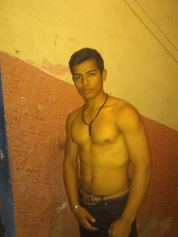 Date this sensual Venezuela man Jonathan from Caracas VE2273