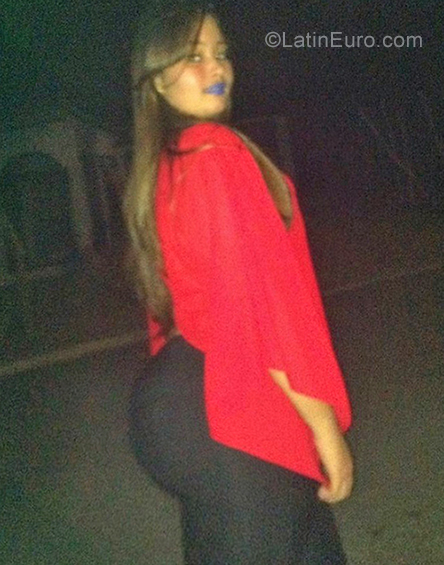 Date this athletic Dominican Republic girl Rosalidia from Santiago DO34514