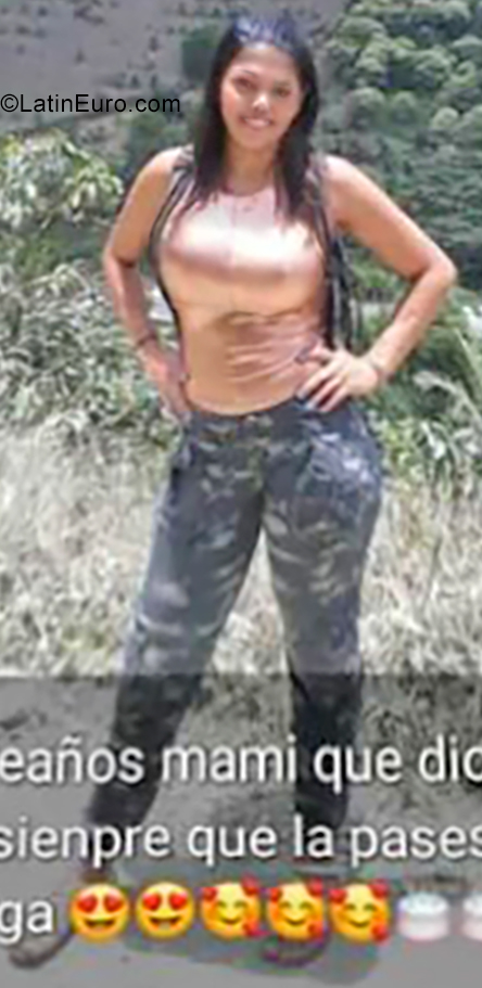 Date this delightful Venezuela girl Yorsit from Caracas VE2297