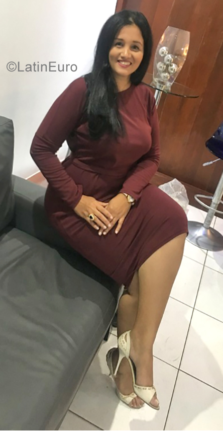 Date this passionate Dominican Republic girl Tamara from Santo Domingo DO34560