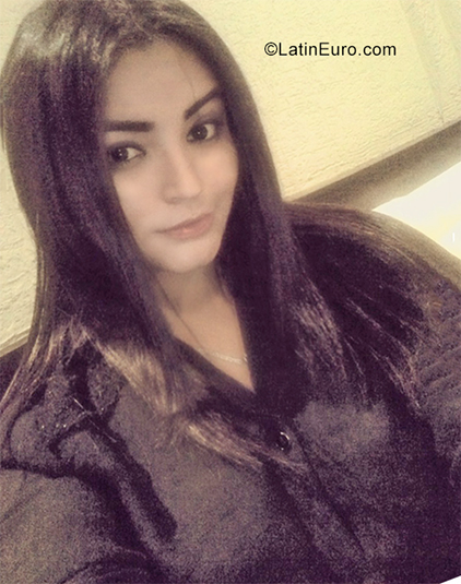 Date this attractive Venezuela girl Maria from El Tigre VE2349