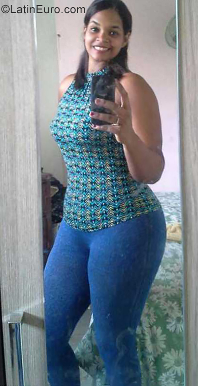 Date this stunning Dominican Republic girl Ivette from Santo Domingo DO34687