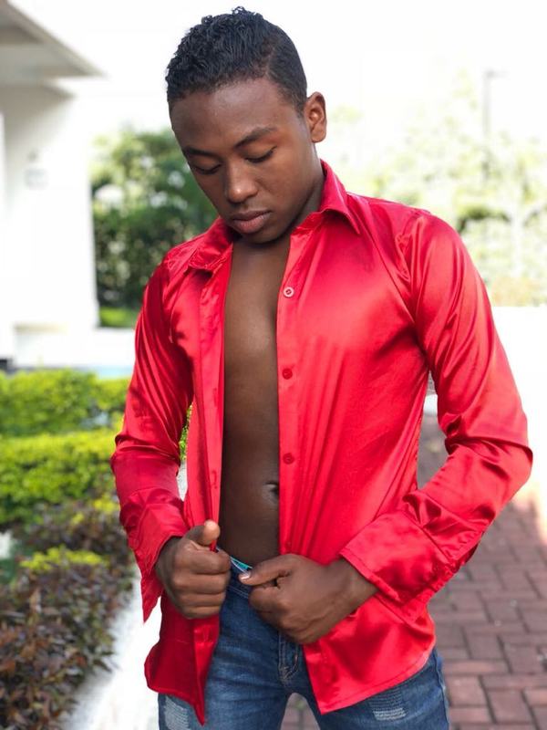 Date this voluptuous Colombia man Estiven from Cali CO25348