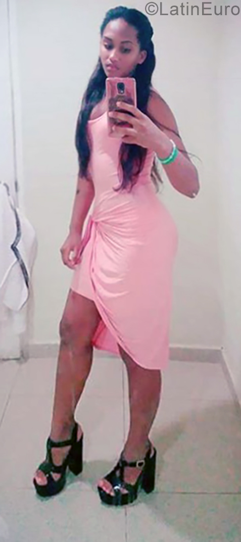 Date this charming Dominican Republic girl Maria from Santo Domingo DO34807
