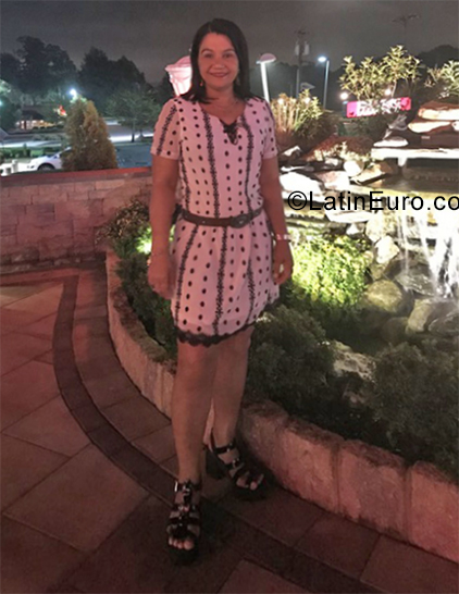 Date this pretty United States girl Paula from Philadelphia US19994