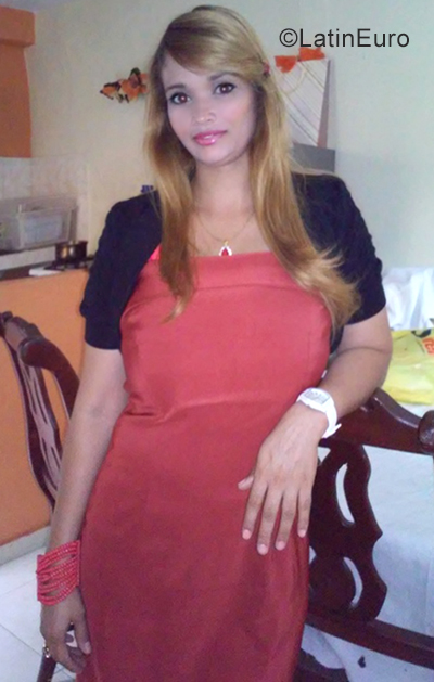 Date this funny Dominican Republic girl Deruy from Santo Domingo Este DO34876