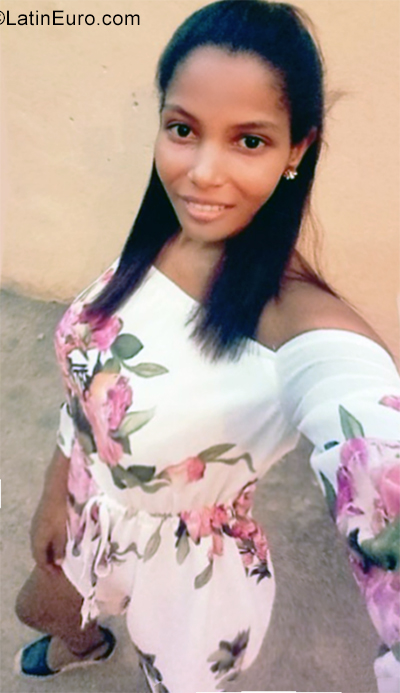 Date this beautiful Dominican Republic girl Yafreisy from San Cristóbal DO36070
