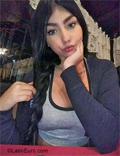 Date this lovely Venezuela girl Tiffany from Maracaibo VE2398