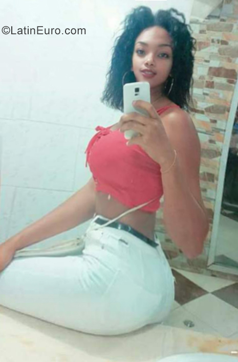 Date this beautiful Dominican Republic girl Jafreisy from San Pedro De Macoris DO34923