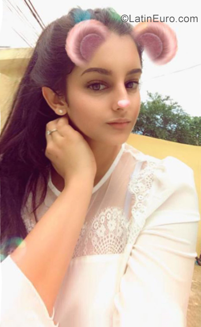 Date this beautiful Dominican Republic girl Paola from Santo Domingo DO34967