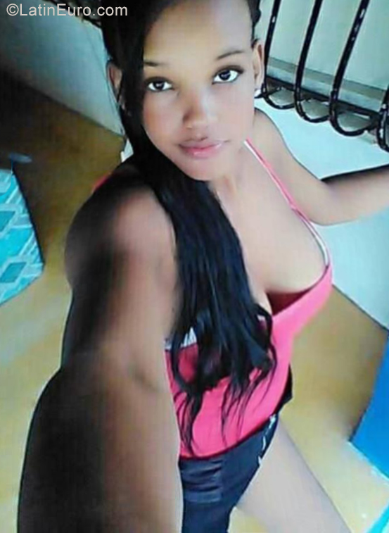 Date this delightful Dominican Republic girl Belkis from Santiago DO34974