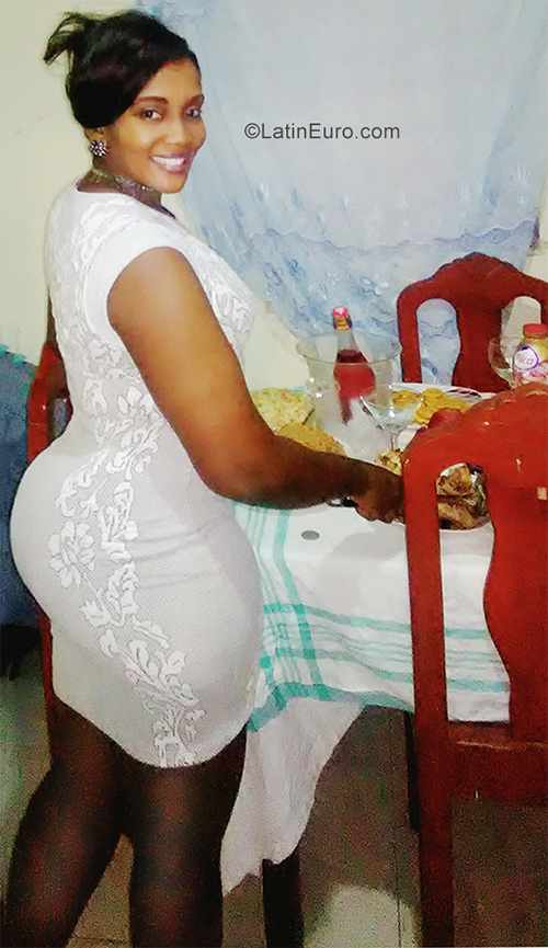 Date this young Dominican Republic girl Paula from Higuey DO35004