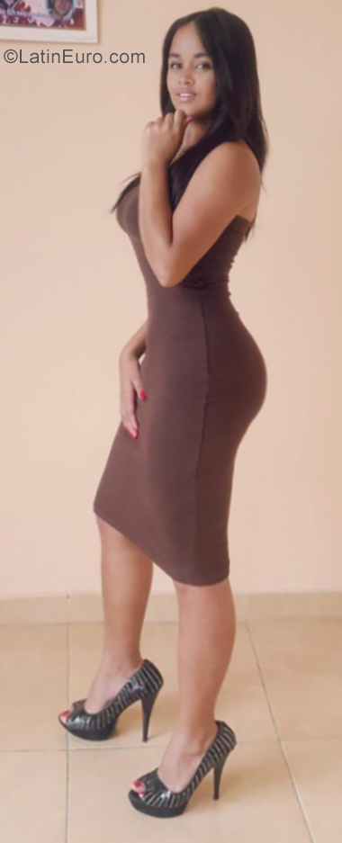 Date this hot Dominican Republic girl Rosa from Bonao DO35007