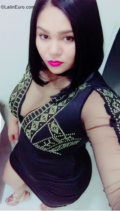 Date this pretty Dominican Republic girl Zuleica from Puerto Plata DO35083