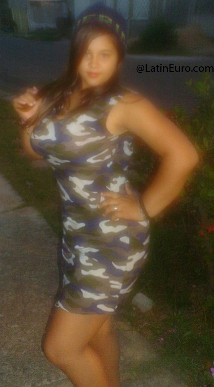 Date this cute Venezuela girl Maria from Ciudad Guayana VE2479