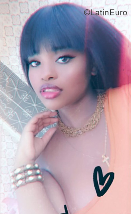 Date this stunning Brazil girl Leticia from Rio De Janeiro BR10853